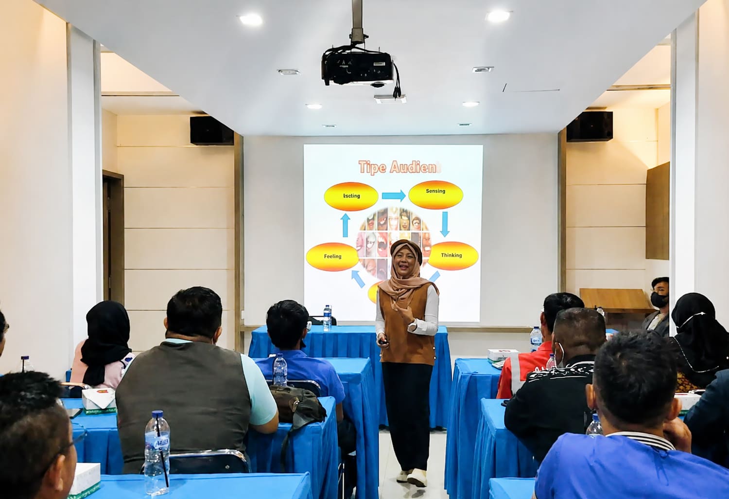 Takut Berinteraksi dengan Orang Lain Bagaimana Solusi dan Cara Mengatasinya?